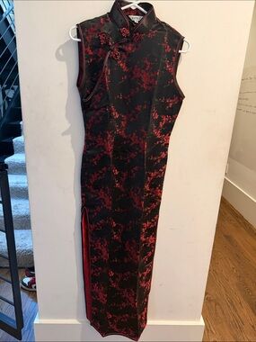 WHIT Black and Red Floral Satin Maxi Cheongsam Dress